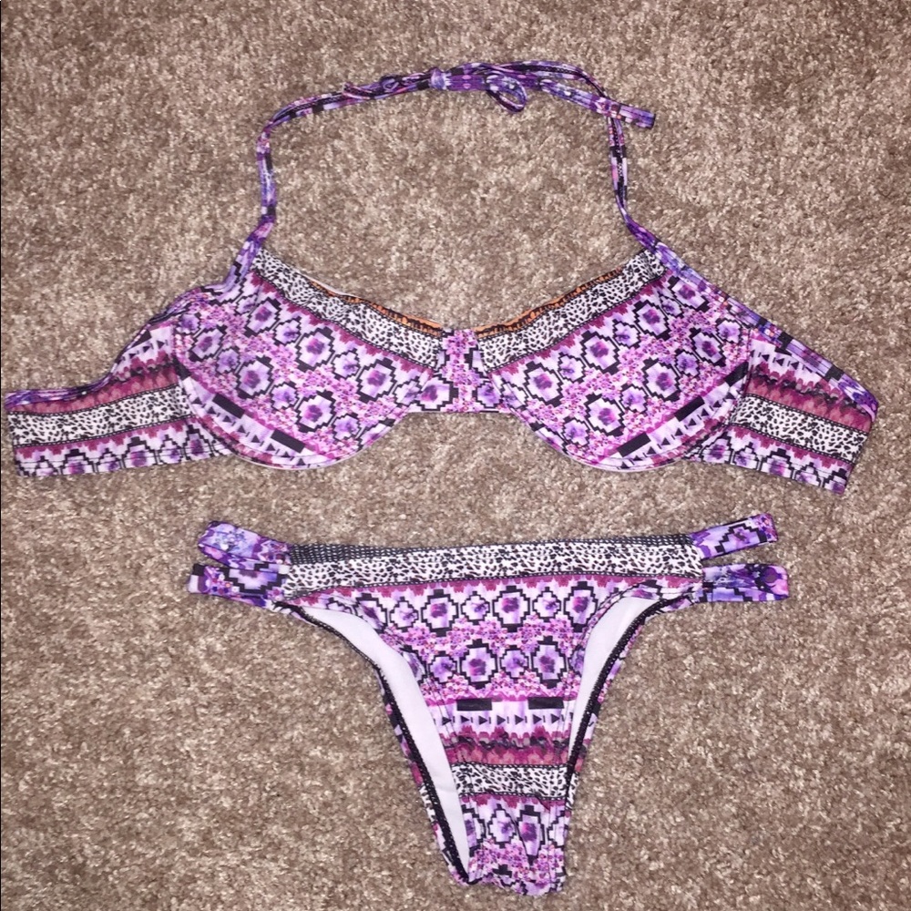 Purple, black and white patterned bikini set